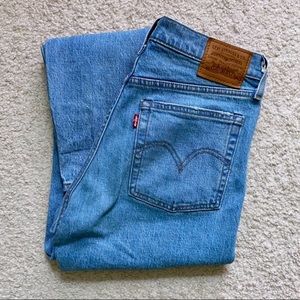 Levi’s wedgie jean